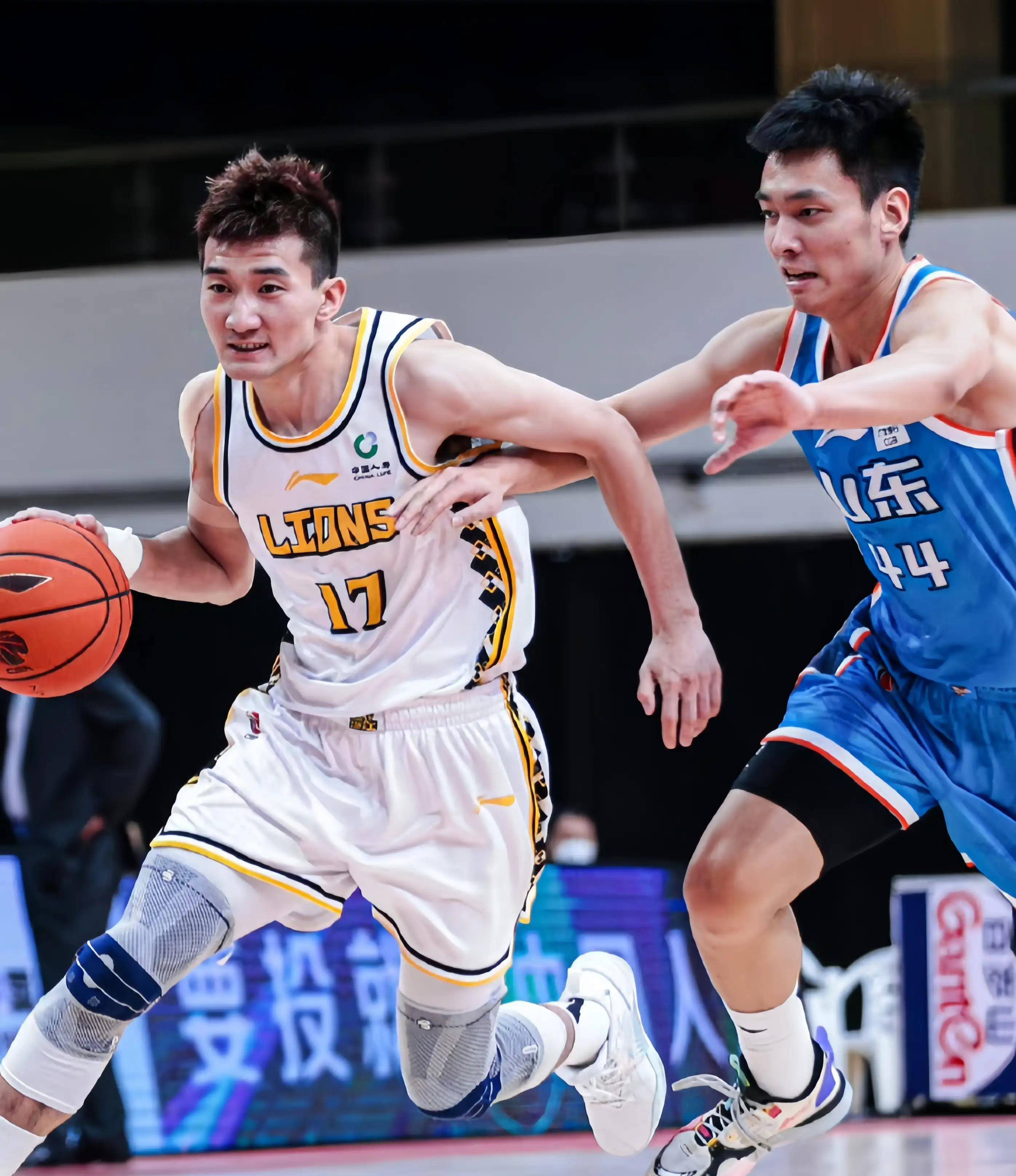 首钢队内线 首钢队内线