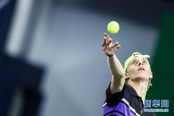 教练在场边 教练在场边