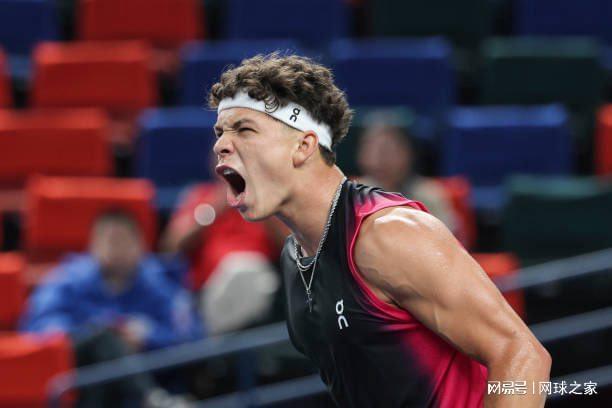 他的成功往 他的成功往