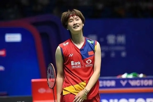 占据主导地 占据主导地