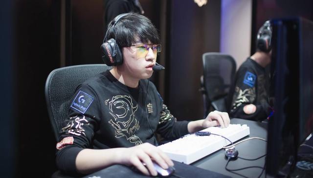 牙齿矫正让 牙齿矫正让