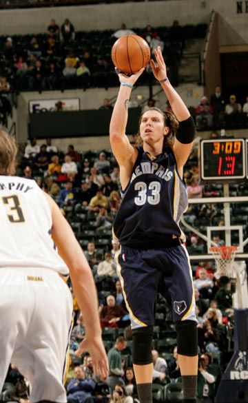 备组成员透 备组成员透