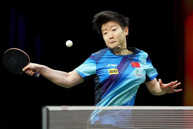 西蒙斯的突 西蒙斯的突