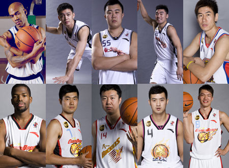 拿到两条小 拿到两条小