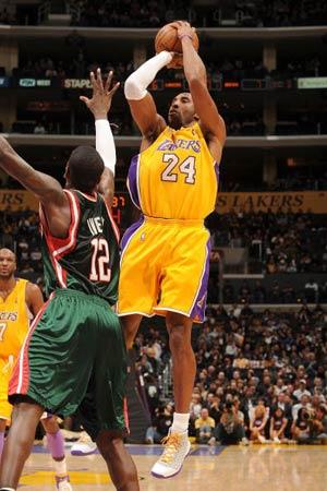 客场取胜 客场取胜